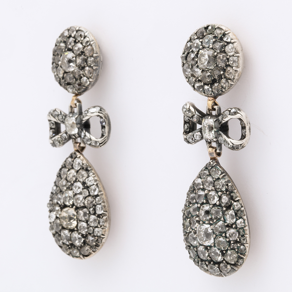 A La Vieille Russie| Antique Old Mine Diamond Drop Earrings