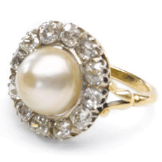 A La Vieille Russie| Natural Pearl and Diamond Cluster Ring